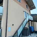 アパート Leos ビショフスホーフェン